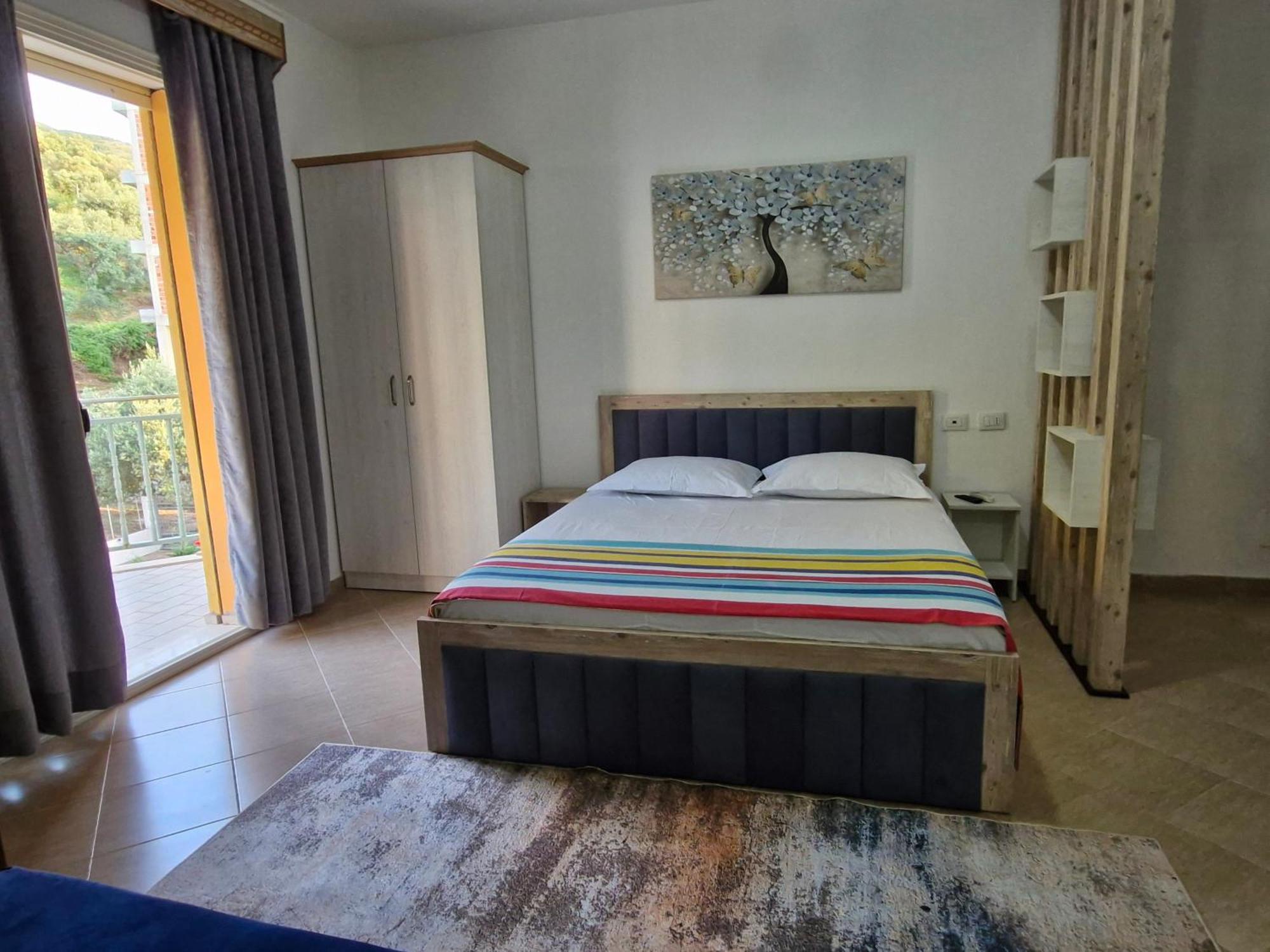 Alma's At Apartment Vlore