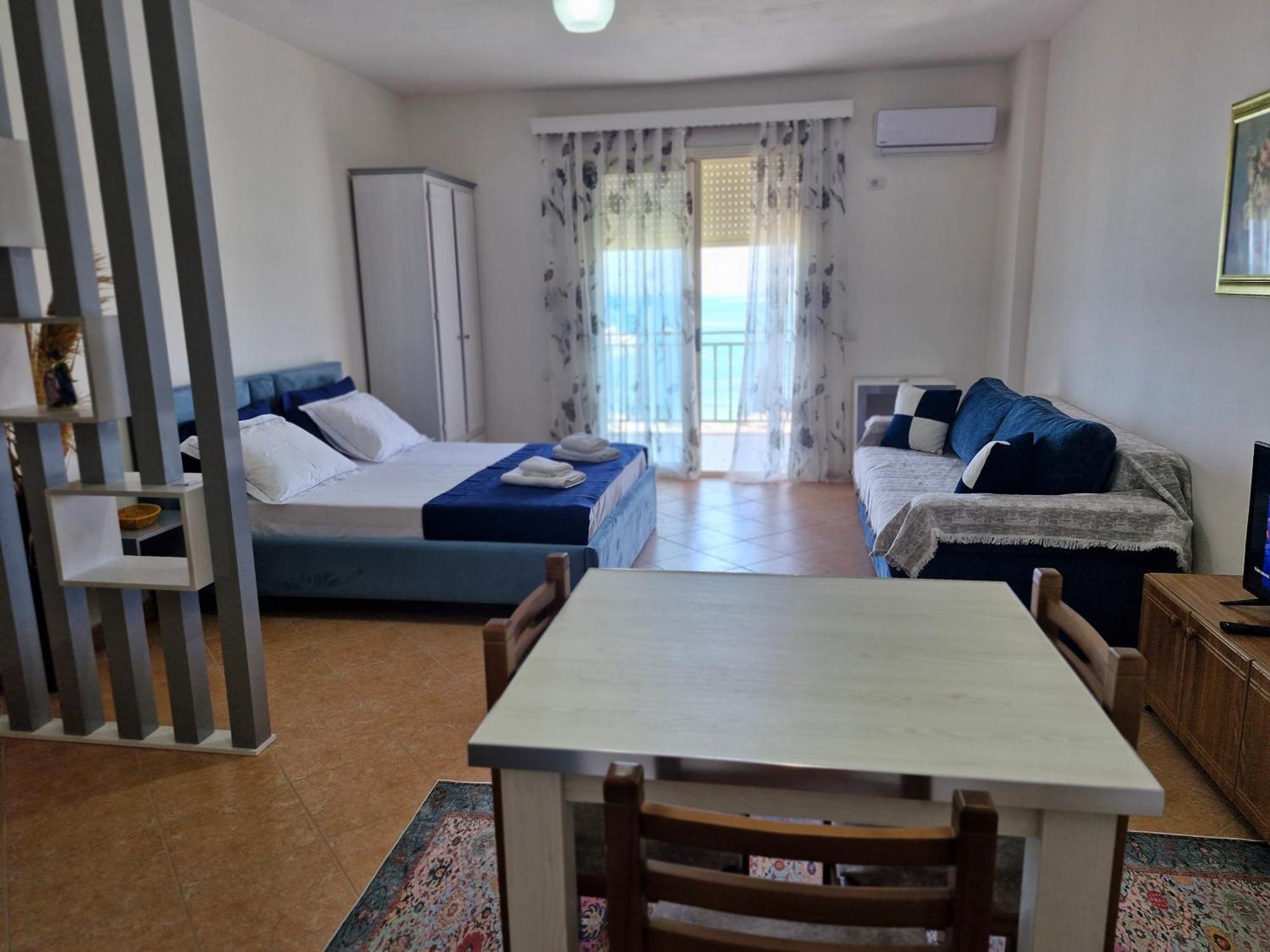 Apartment Alma's At Vlore